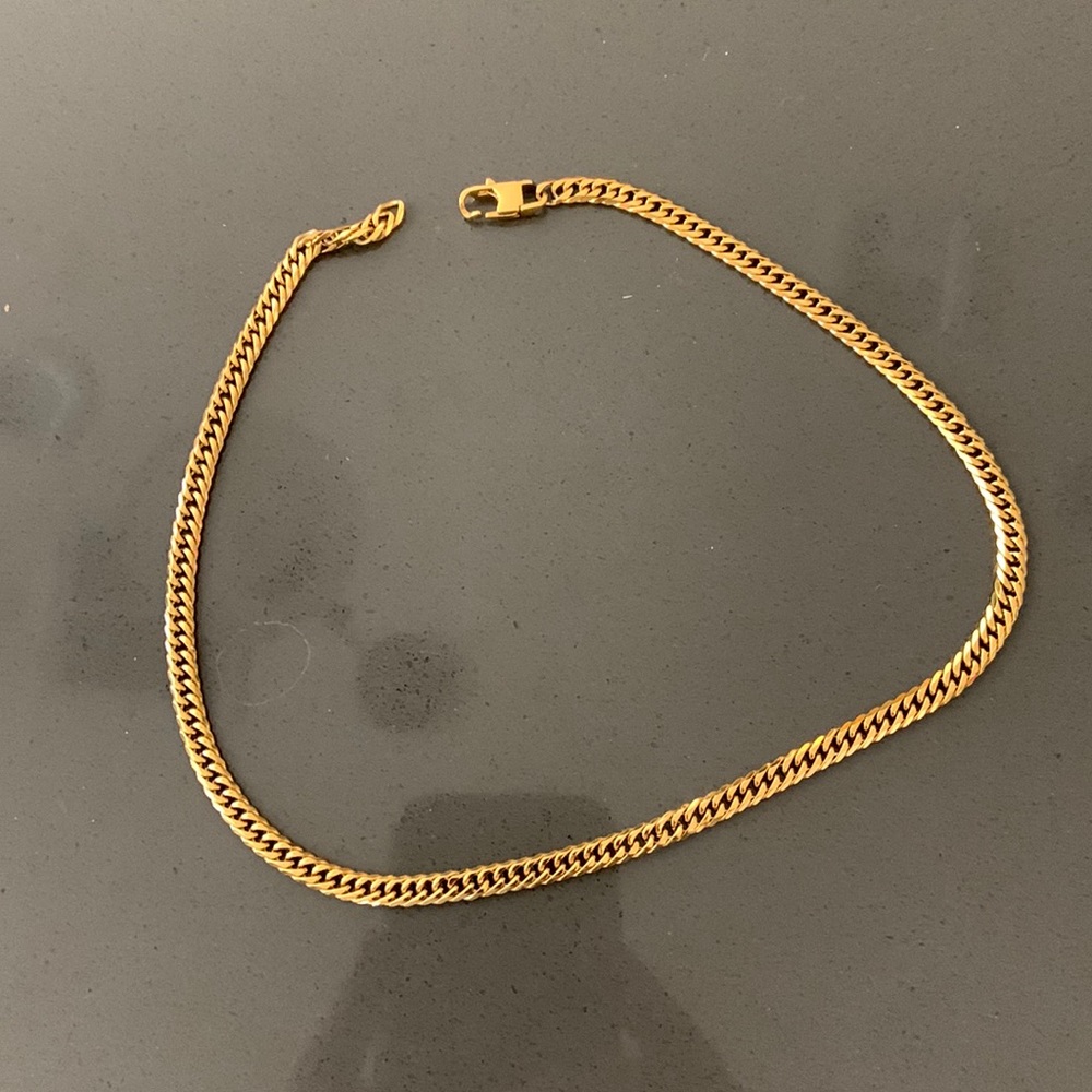 Brand new KRKC & Co gold chain. Measurements are 6mm by 18”. Comes new in box.